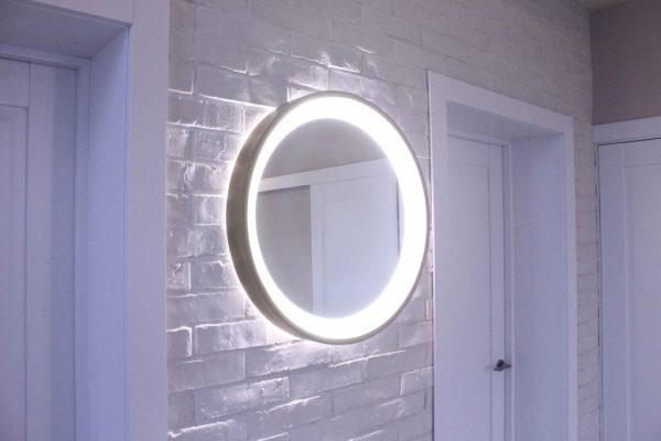 Veidrodžiai, Medinis veidrodis su šviesos šaltiniu Model 3 ø45cm