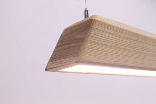 Pakabinami šviestuvai, Pakabinamas medinis šviestuvas SKYLINE 100cm