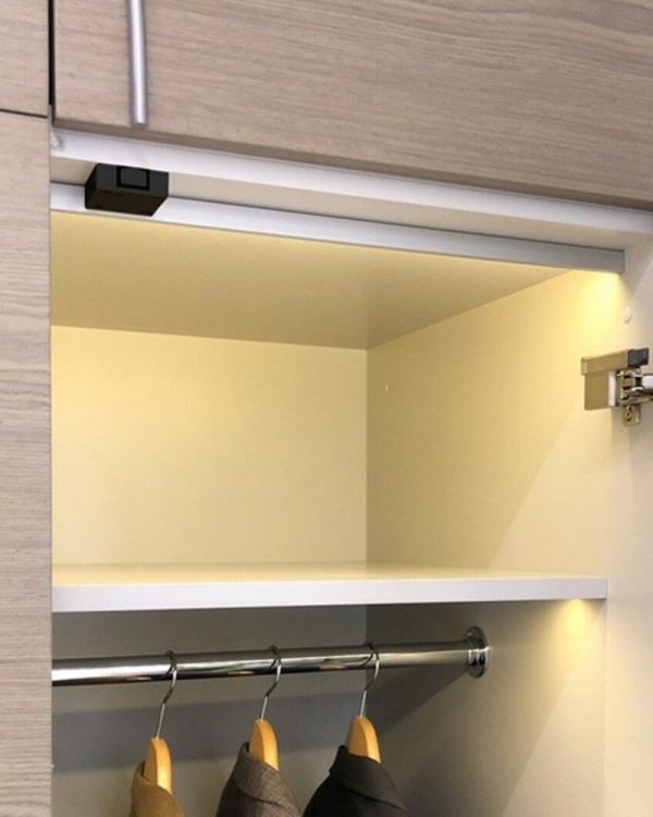 Durų jutikliai, Spintelės jungiklis 2A 24VDC Juodas E62066